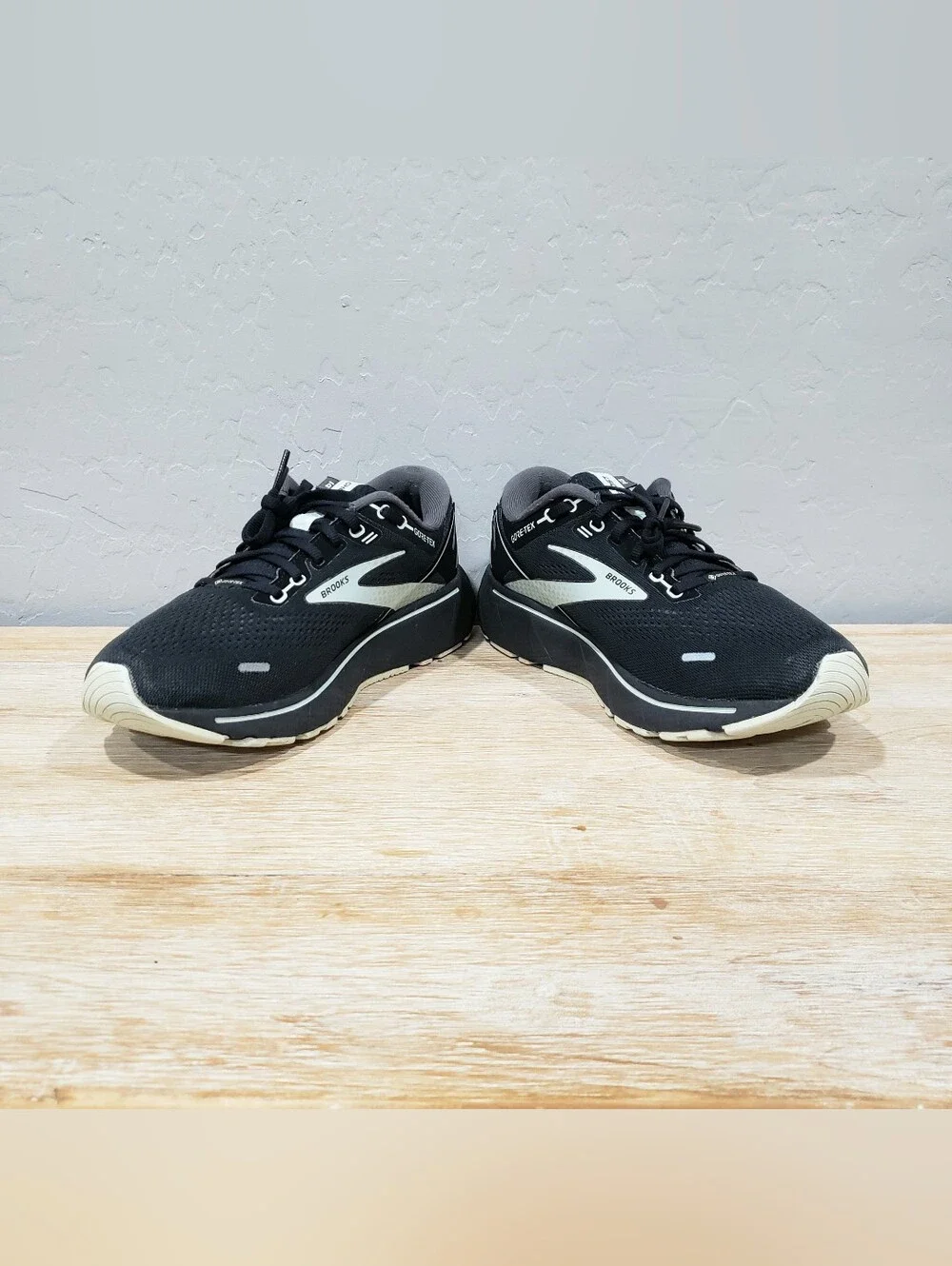 Brooks women ghost